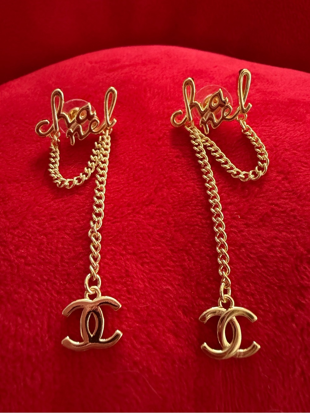 CC 18K Gold Chain Chanel Script Earrings